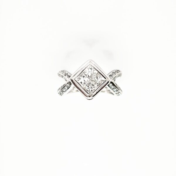 18K White Gold Diamond Ring