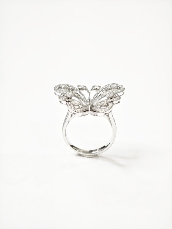 750 White Gold Diamond Ring - Image 2