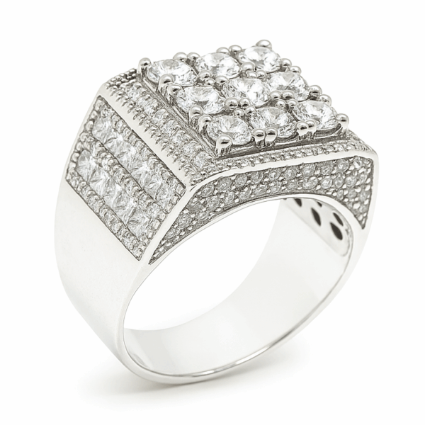 750 White Gold Diamond Ring