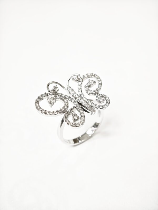 750 White Gold Diamond Ring