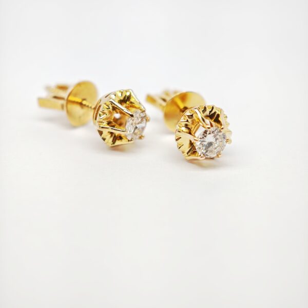 18K Yellow Gold 6 Claw Diamond Earstud