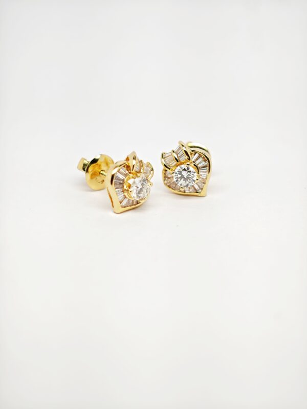 20K Yellow Gold Diamond Earstud