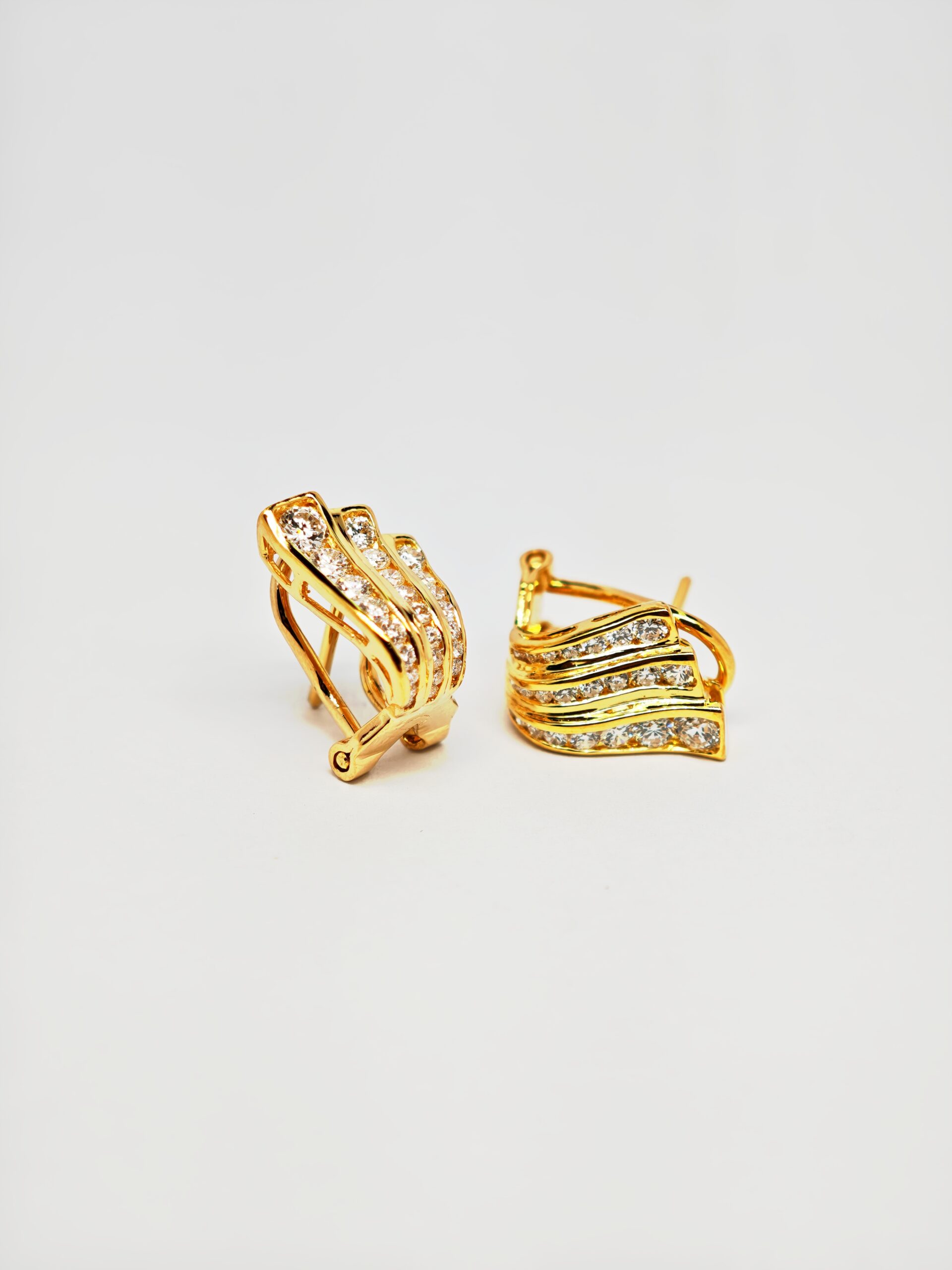 20K Yellow Gold Diamond Earring