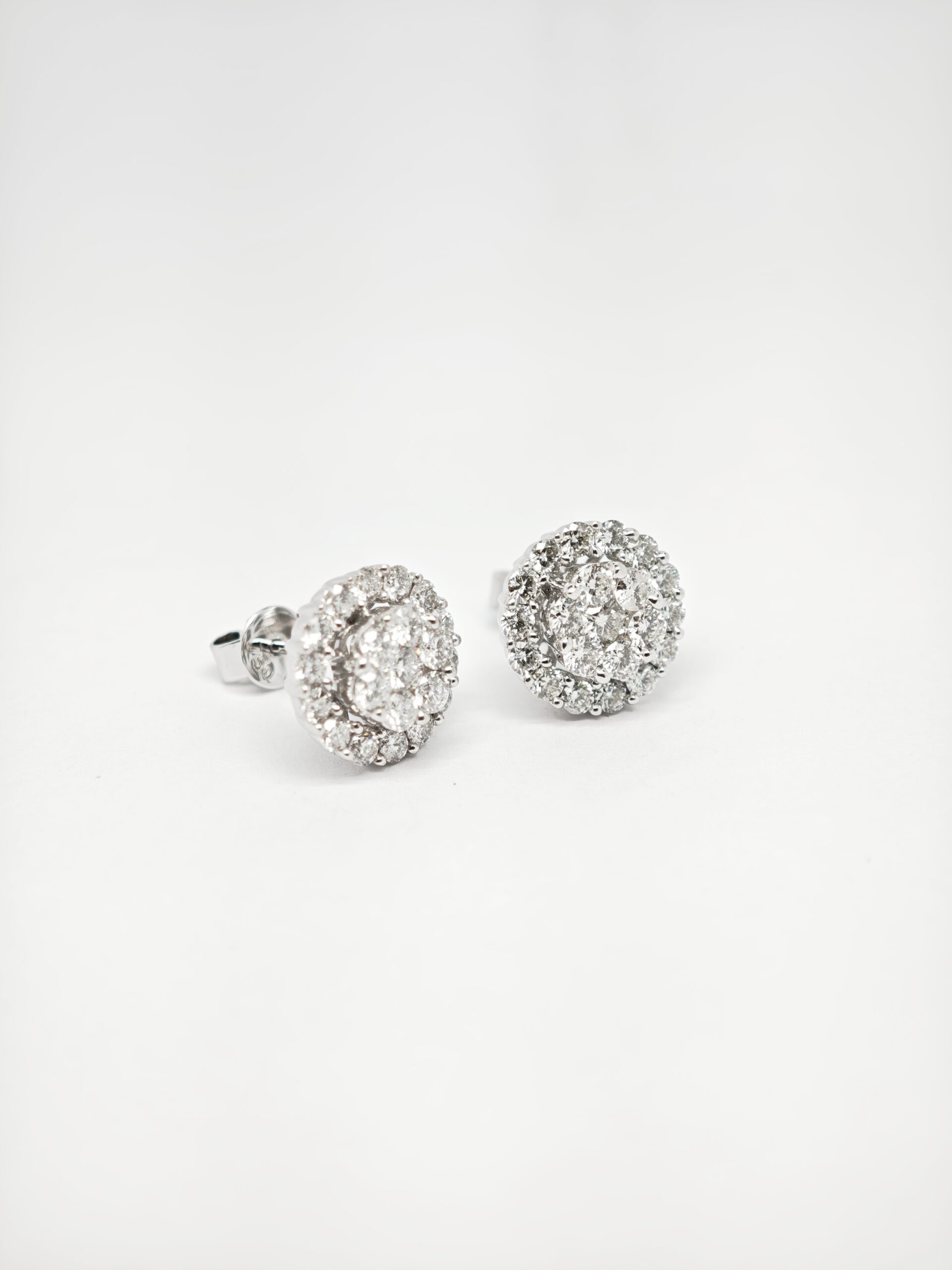 18K White Gold Diamond Earstud