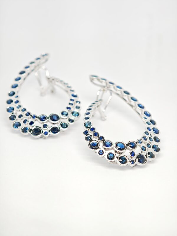 18K White Gold Blue Sapphire Earring