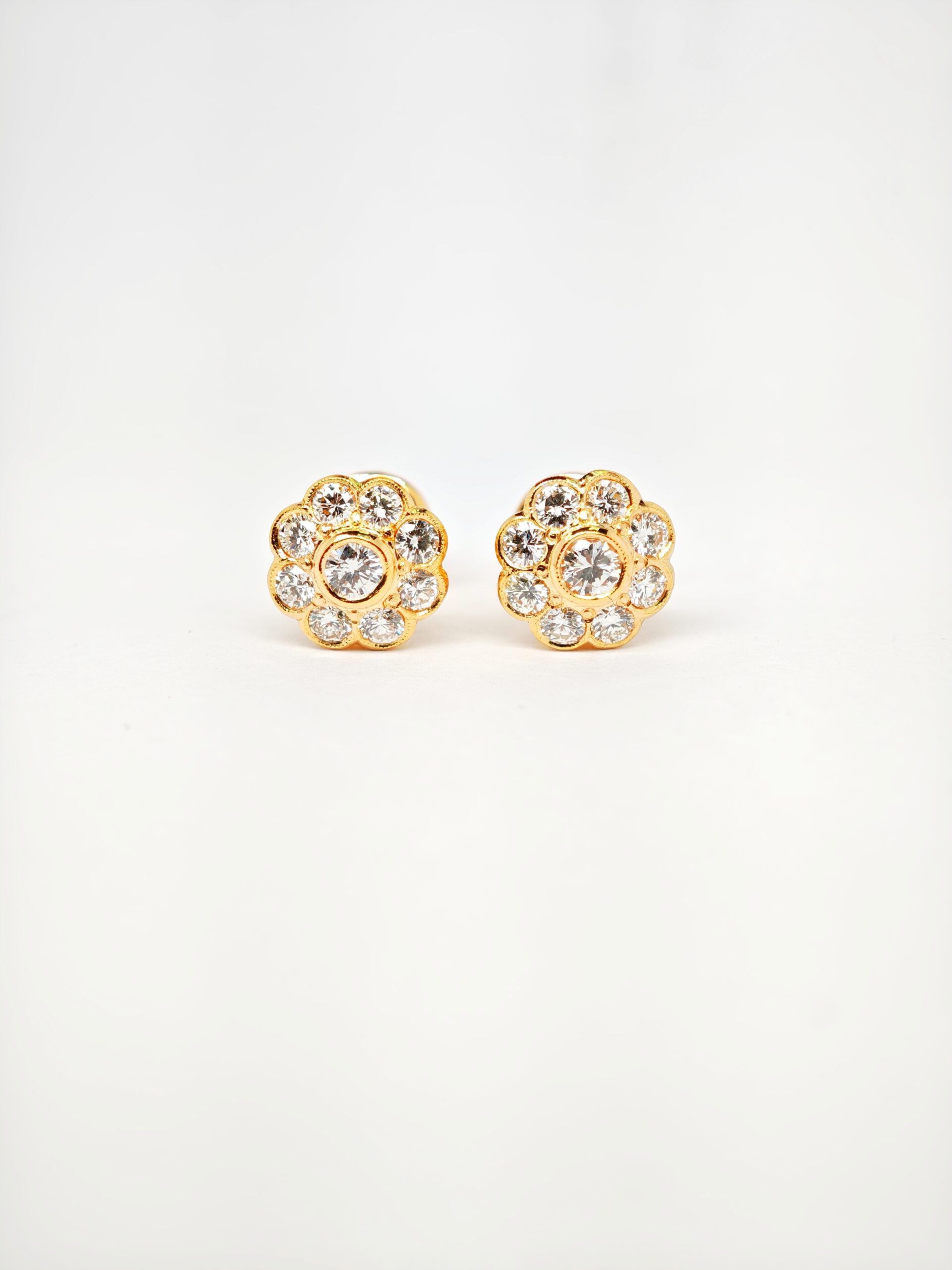 20K Yellow Gold Diamond Earstud