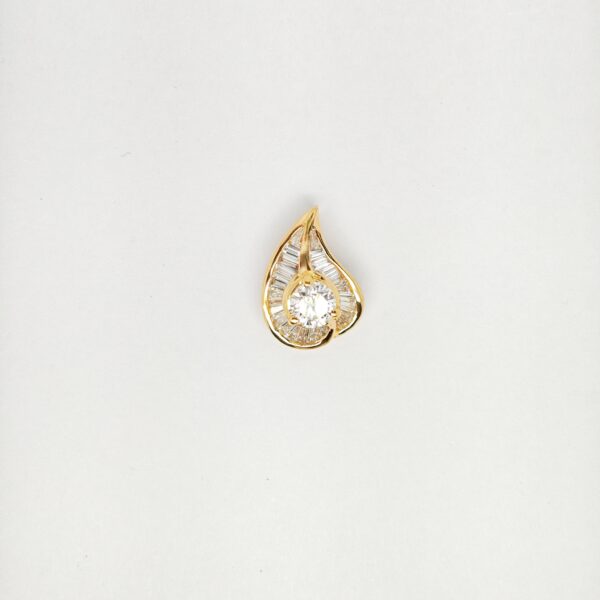 20K Yellow Gold Diamond Pendant