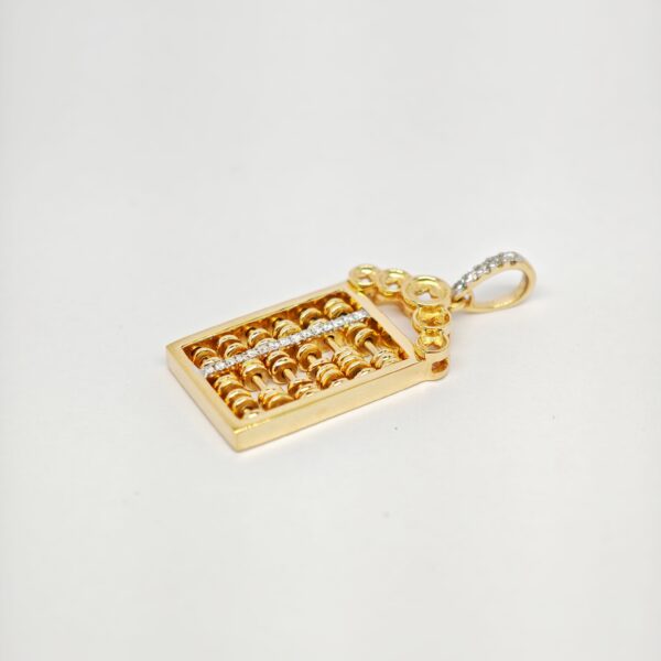18K Yellow Gold Diamond Pendant