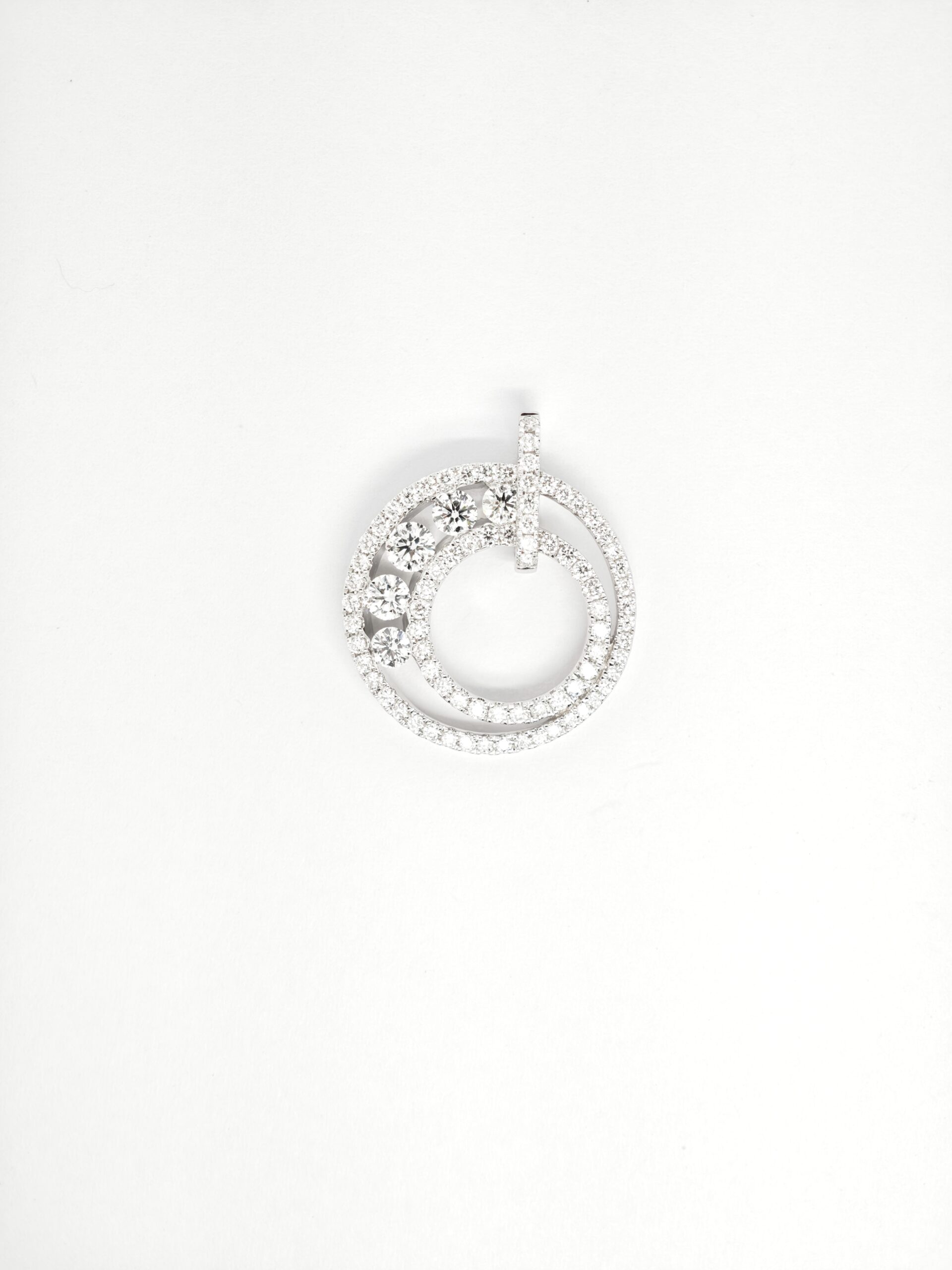 18K White Gold Diamond Pendant