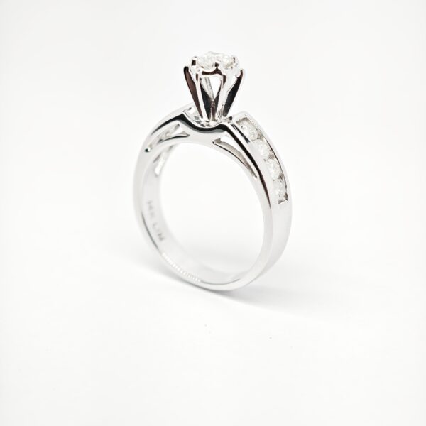 14K White Gold Diamond Ring