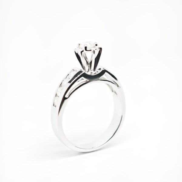 14K White Gold Diamond Ring