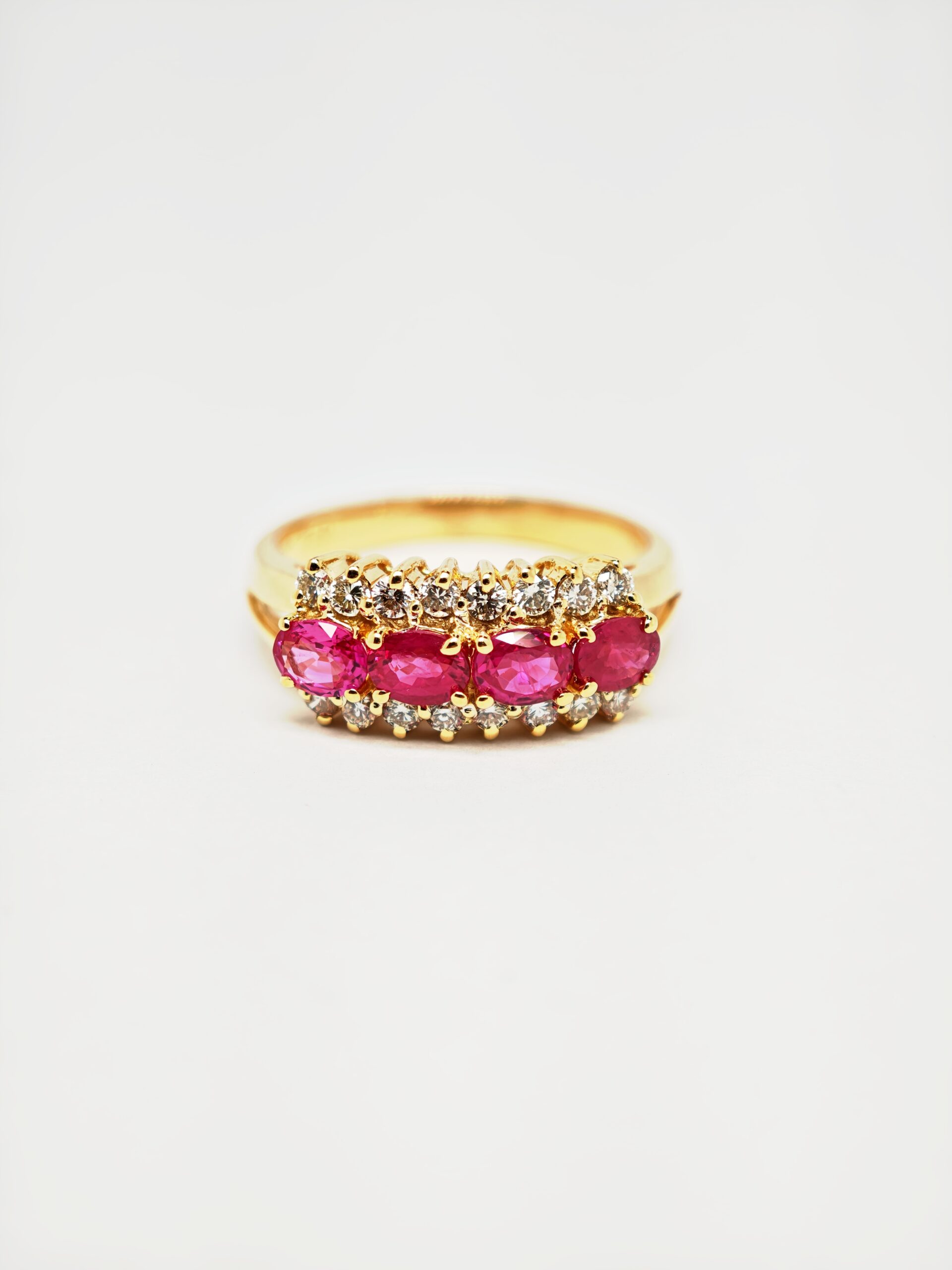 18K Yellow Gold Diamond & Ruby Ring