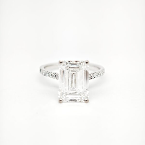 18K White Gold LG Ring