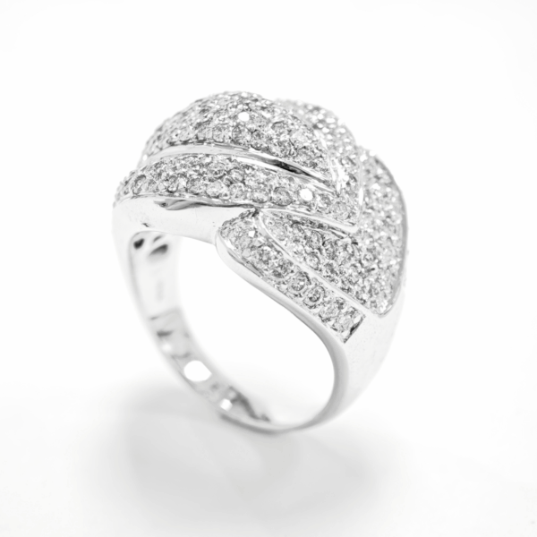 18K White Gold Diamond Ring