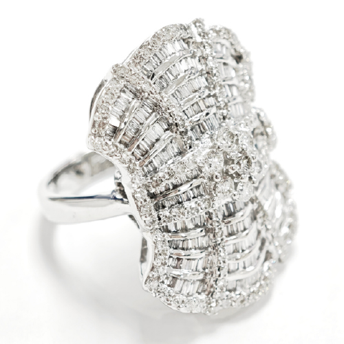 18K White Gold Diamond Ring