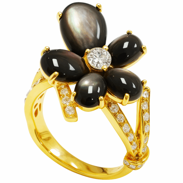 18K Yellow Gold Diamond & Mother of Pearl Ring 'Mauboussin'