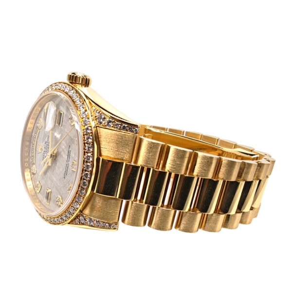 18K Yellow Gold Rolex Day-Date 36 Diamond 118388
