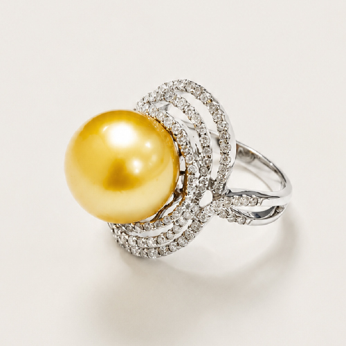 18K White Gold Diamond & Pearl Ring
