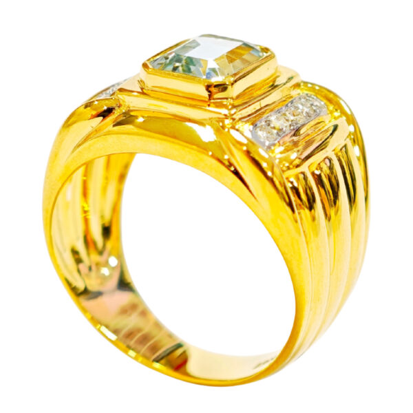 18K Yellow Gold Diamond & Aquamarine Ring