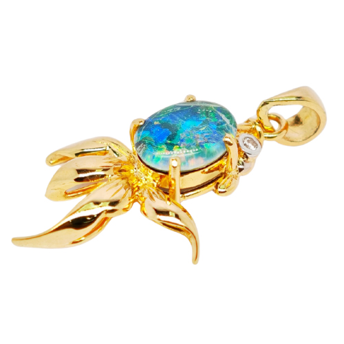 20K Yellow Gold Diamond & Opal Pendant