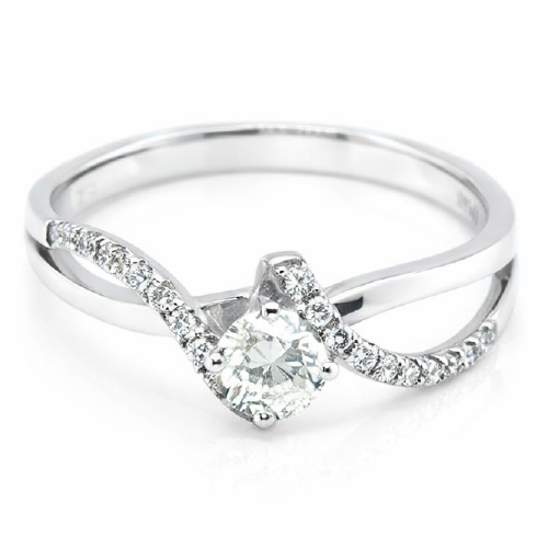 18K White Gold Diamond Ring