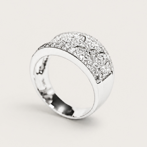 18K White Gold Diamond Ring