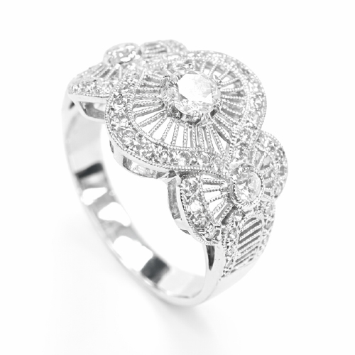 18K White Gold Diamond Ring