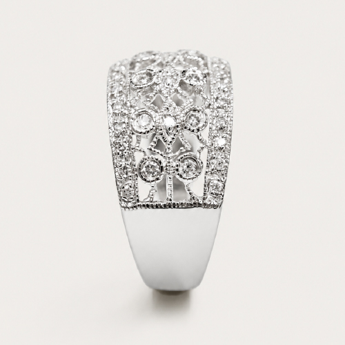 18K White Gold Diamond Ring