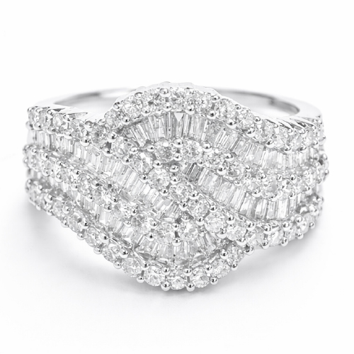 18K White Gold Diamond Ring