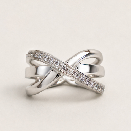 18K White Gold Diamond Ring