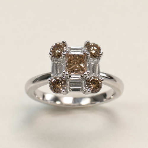 18K White Gold Diamond Ring