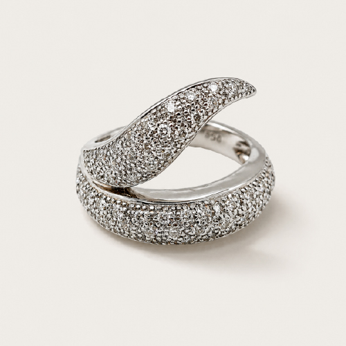18K White Gold Diamond Ring