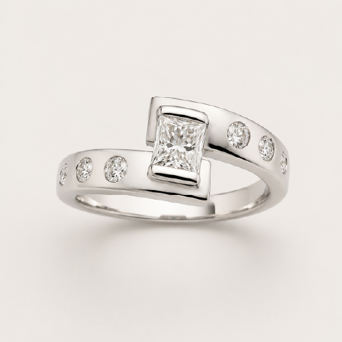 18K White Gold Diamond Ring