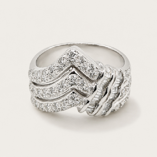 18K White Gold Diamond Ring