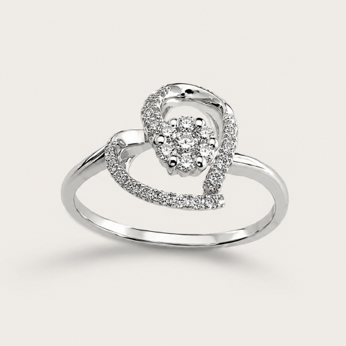 18K White Gold Diamond Ring