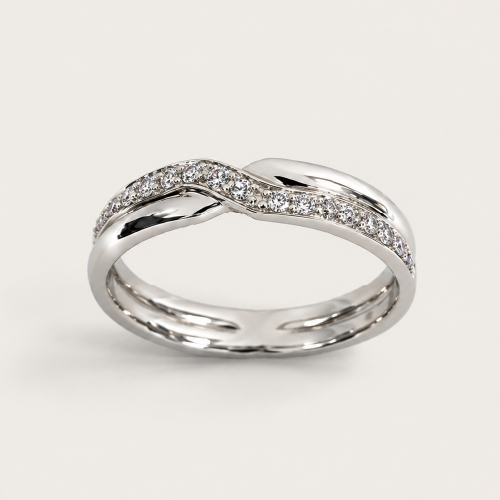 PT900 Diamond Ring