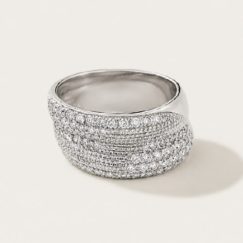 18K White Gold Diamond Ring