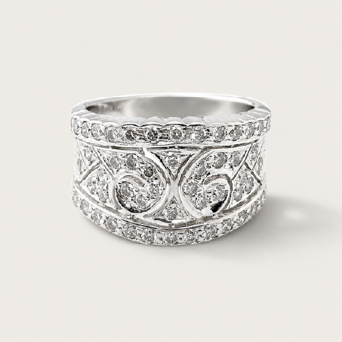 18K White Gold Diamond Ring