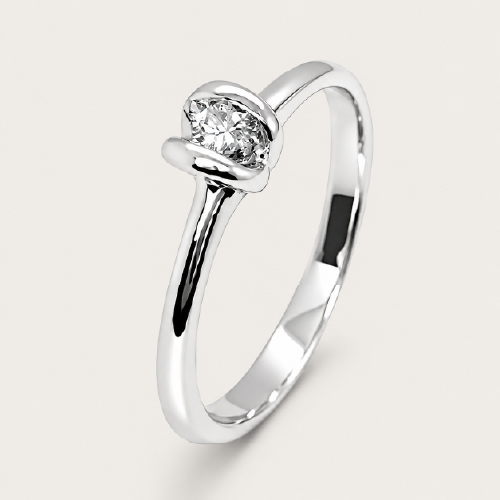 18K White Gold Diamond Ring