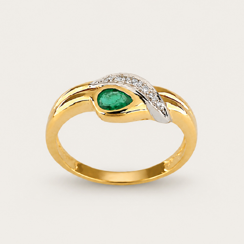 20K Yellow Gold Diamond Emerald Ring