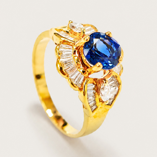 20K Yellow Gold Diamond & Blue Sapphire Ring
