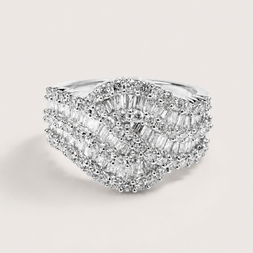 18K White Gold Diamond Ring