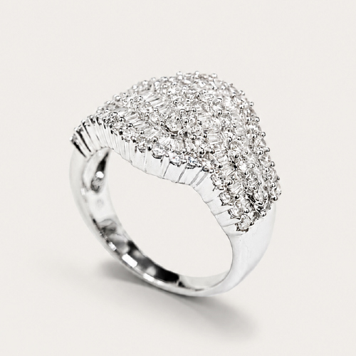 18K White Gold Diamond Ring