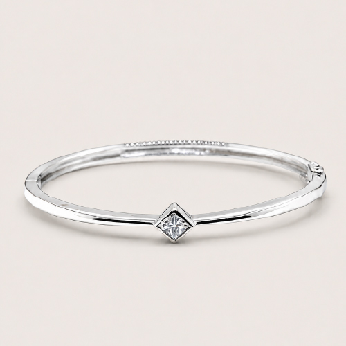 18K White Gold Diamond Bangle