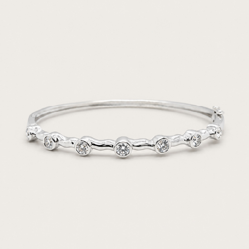18K White Gold Diamond Bangle