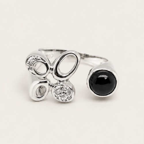 18K White Gold Diamond Stone Ring