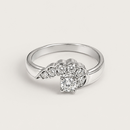 18K White Gold Diamond Ring