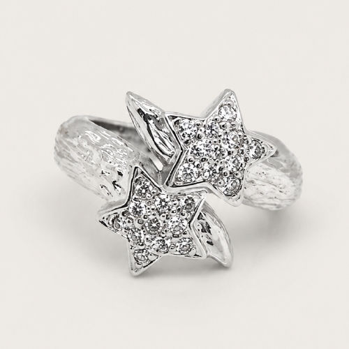 18K White Gold Diamond Ring