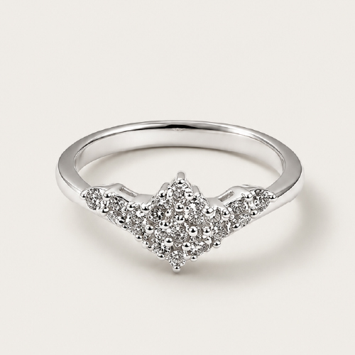 18K White Gold Diamond Ring