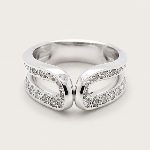 18K White Gold Diamond Ring